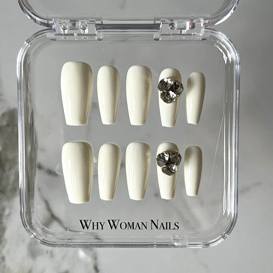 WHITE  ORCHID | press on nails