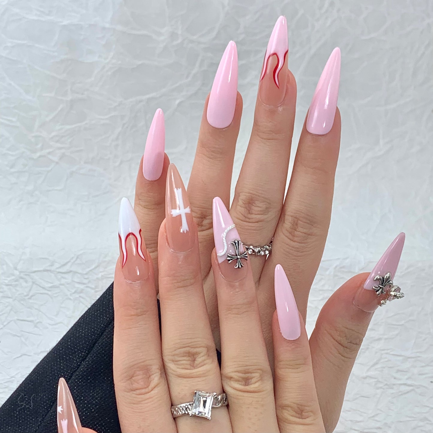 PINK PYRE | press on nails